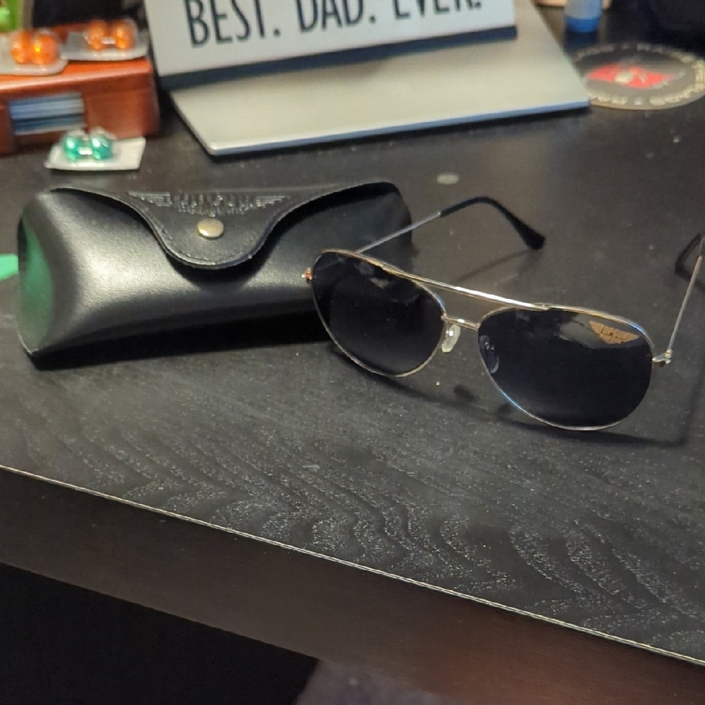 Top Gun Black and gold Aviator Sunglasses